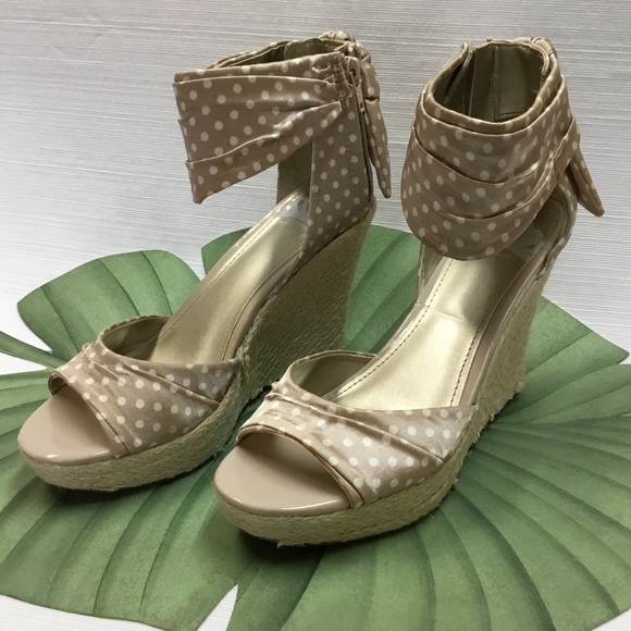 Fergaleious by Fergie Espadrilles - Picture 2 of 8